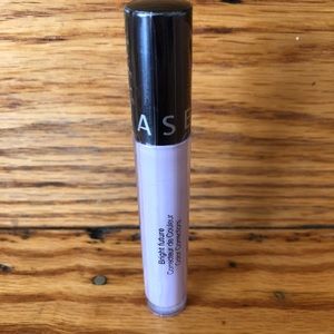 LAVENDER SEPHORA CONCEALER SEALED!